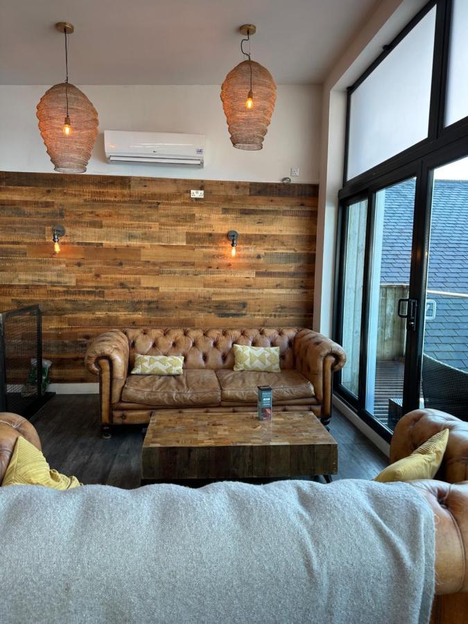 Snug House, Sleeps 12 With Hot Tub On Retallack Resort St Columb Major Ngoại thất bức ảnh